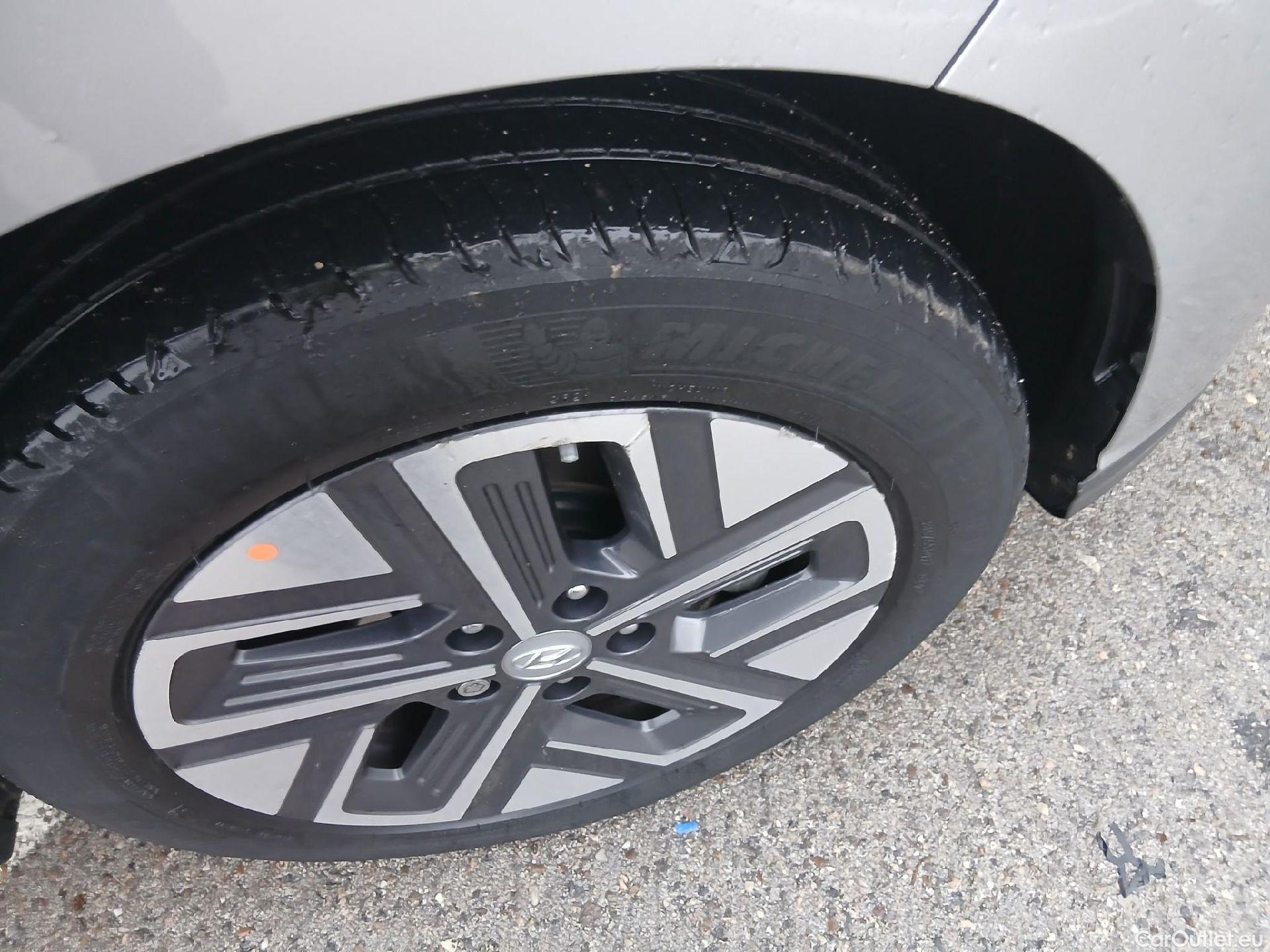  Hyundai  Konna HYUNDAI Kona / 2020 / 5P / todoterreno 100kW EV Maxx #9