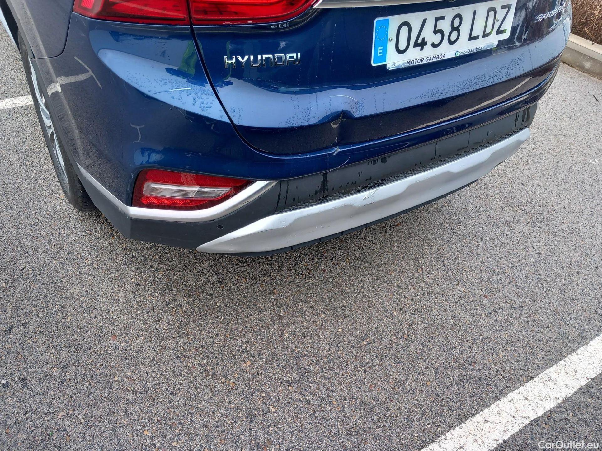  Hyundai  Santa Fe HYUNDAI  / 2018 / 5P / todoterreno 2.2 CRDi Tecno Auto 4x2 SR #22