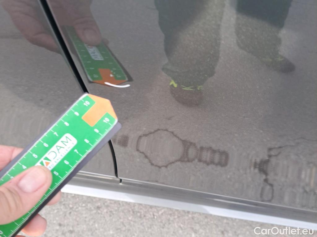  Mercedes  A-Klasse MERCEDES-BENZ Clase A / 2018 / 5P / berlina con portón A 250 e #20