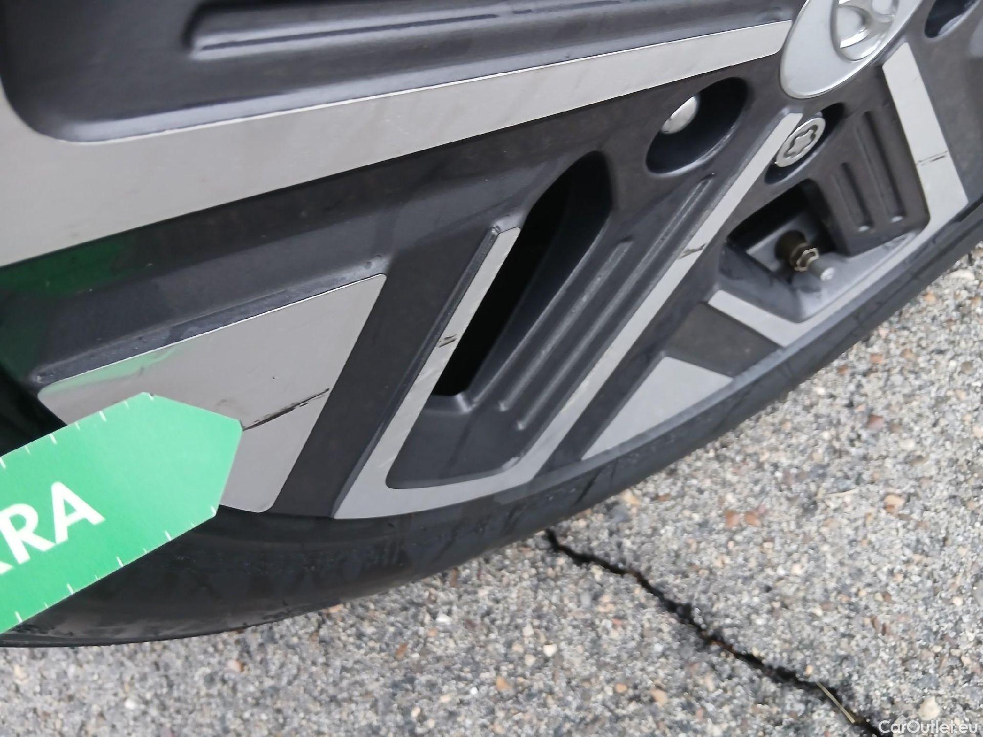  Hyundai  Konna HYUNDAI Kona / 2020 / 5P / todoterreno 100kW EV Maxx #6