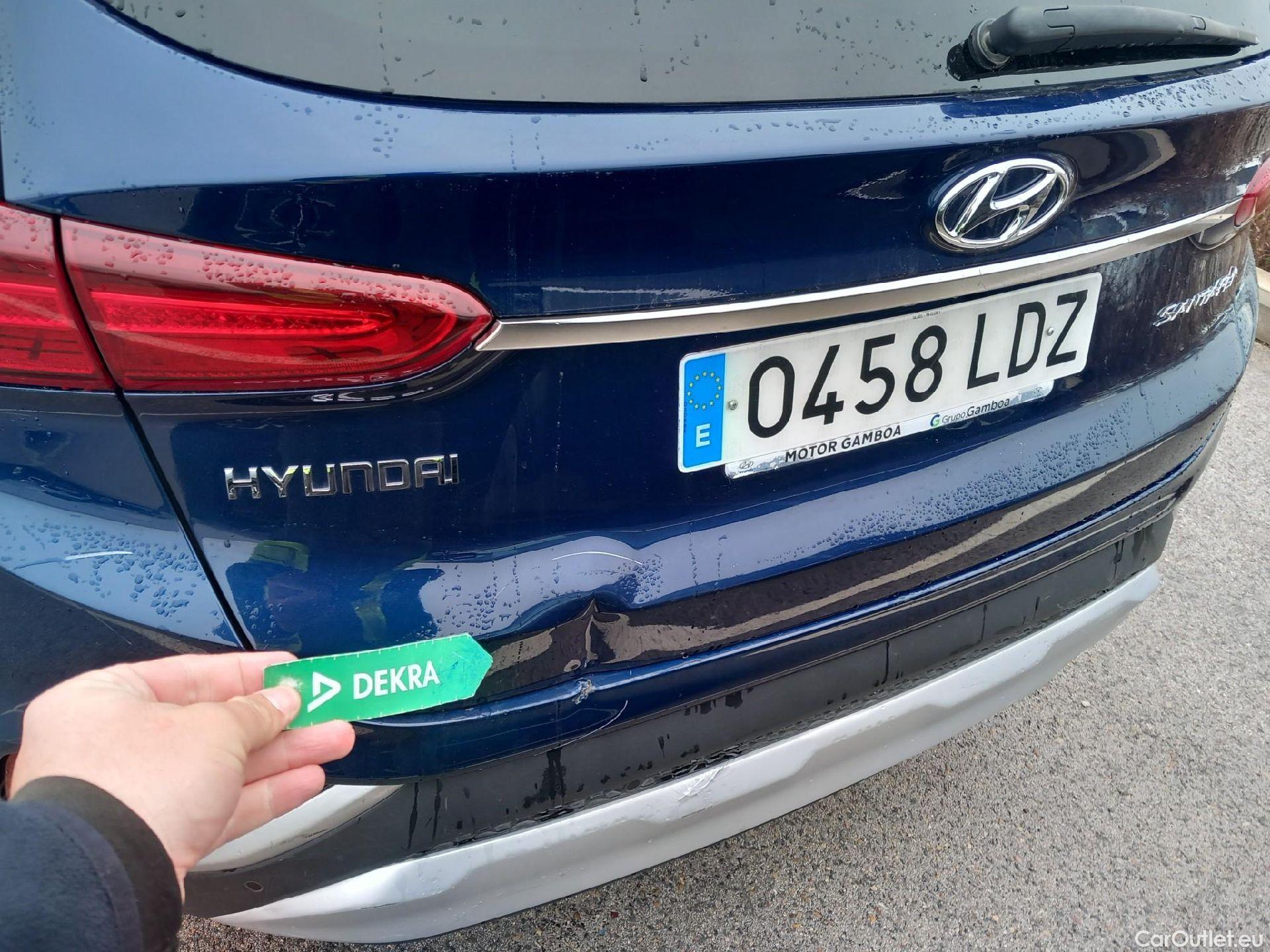  Hyundai  Santa Fe HYUNDAI  / 2018 / 5P / todoterreno 2.2 CRDi Tecno Auto 4x2 SR #18