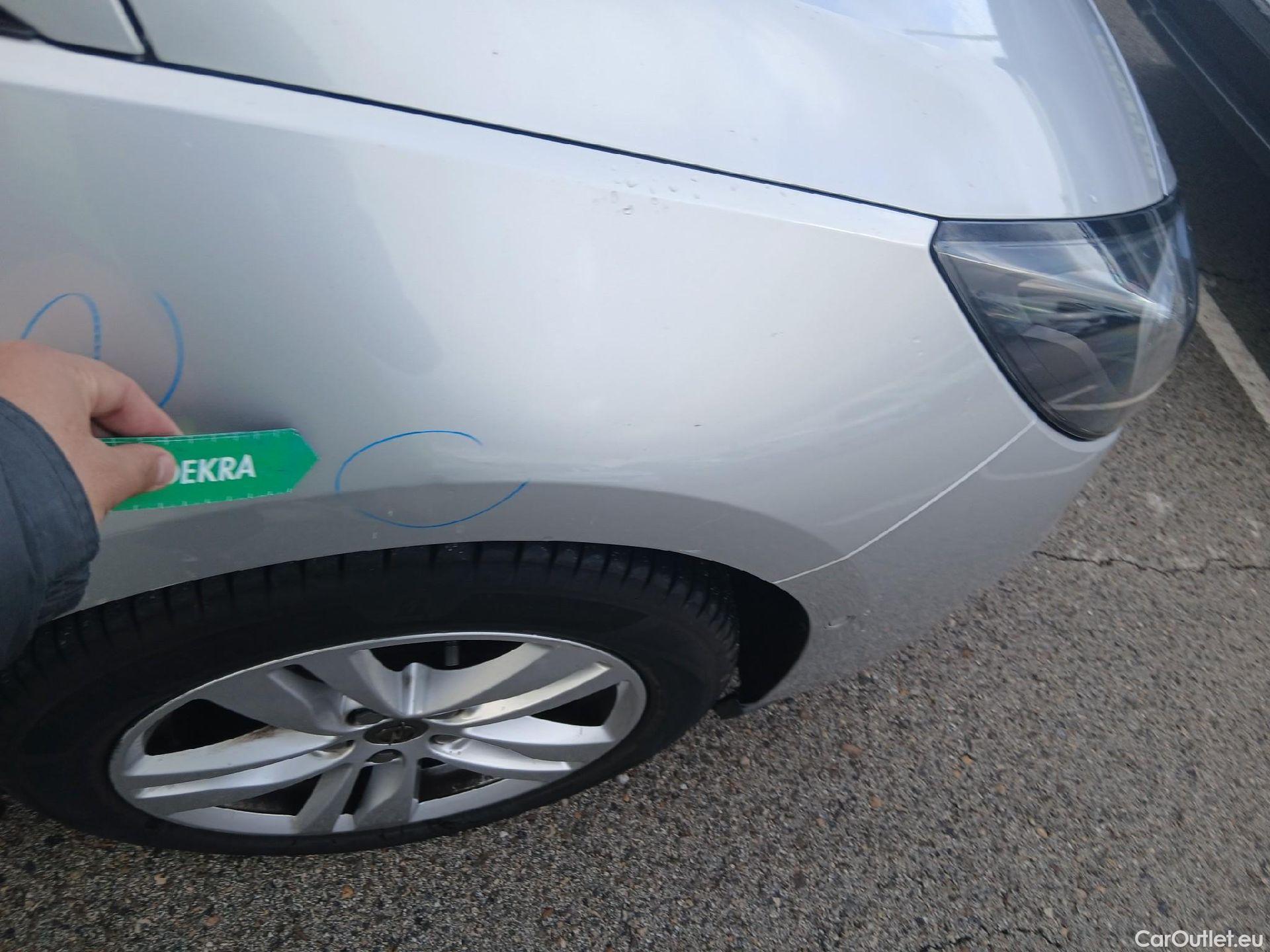  Opel  Astra OPEL  / 2019 / 5P / berlina con portón 1.2T SHL 81kW (110CV) GS Line #24