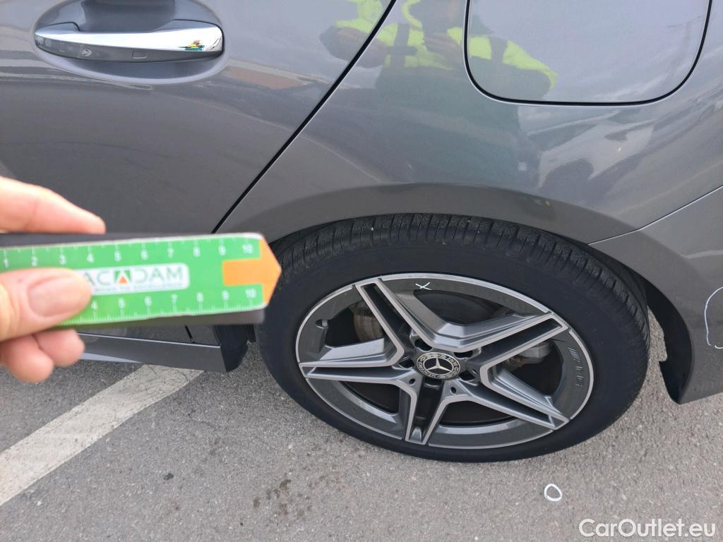  Mercedes  A-Klasse MERCEDES-BENZ Clase A / 2018 / 5P / berlina con portón A 250 e #1