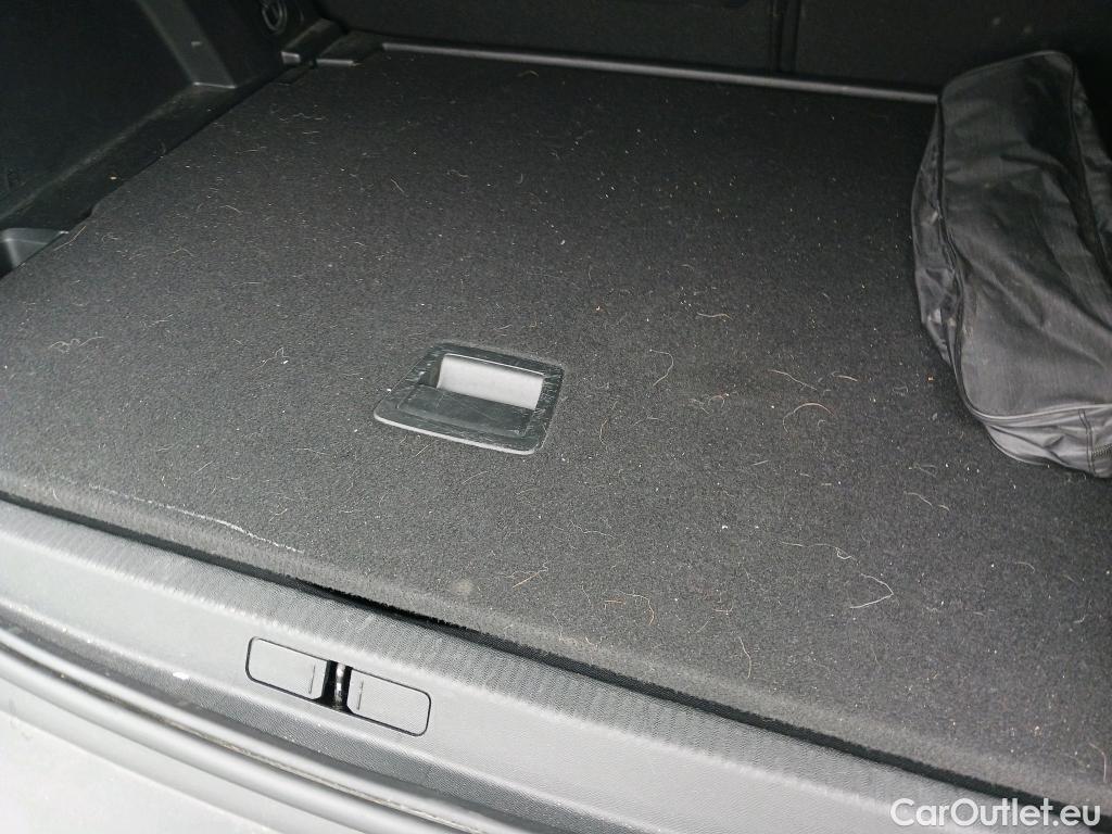  Peugeot  3008 PEUGEOT  / 2020 / 5P / todoterreno 1.5 BlueHDi 96kW (130CV) S&S Allure EAT8 #3