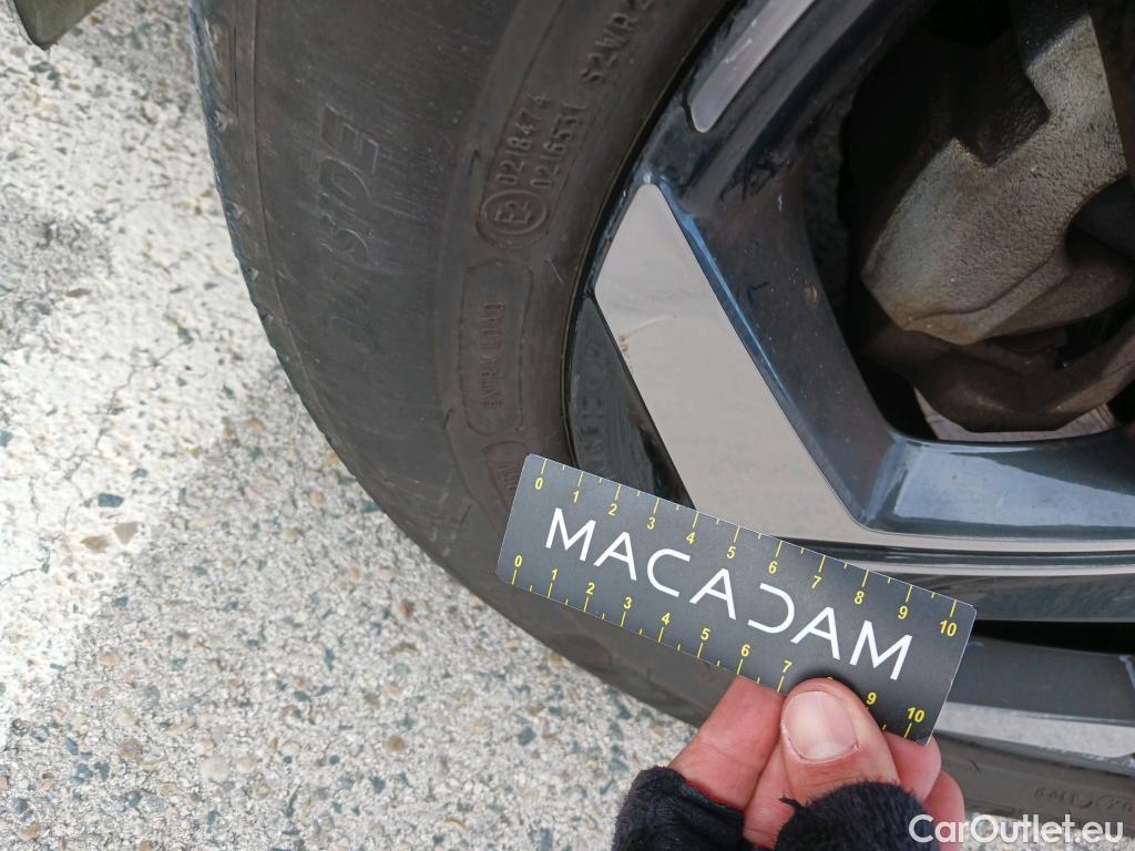  Hyundai  Tucson HYUNDAI  / 2020 / 5P / todoterreno 1.6 TGDI 169kW HEV Tecno Sky Auto #40