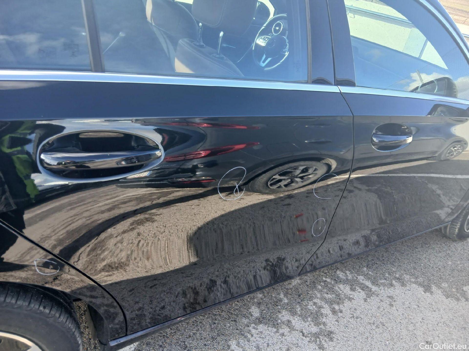  Mercedes  A-Klasse MERCEDES-BENZ Clase A / 2018 / 4P / sedán Sedán A 250 e #18