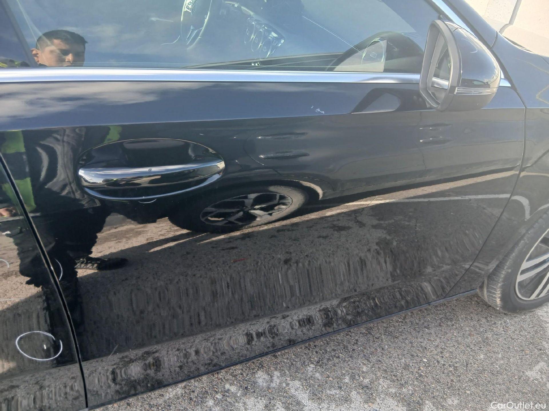  Mercedes  A-Klasse MERCEDES-BENZ Clase A / 2018 / 4P / sedán Sedán A 250 e #19