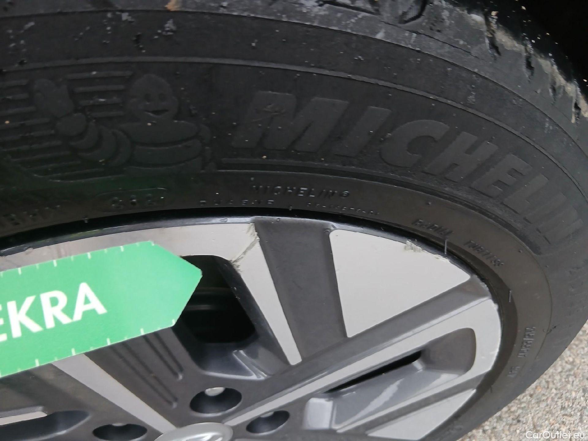  Hyundai  Konna HYUNDAI Kona / 2020 / 5P / todoterreno 100kW EV Maxx #7