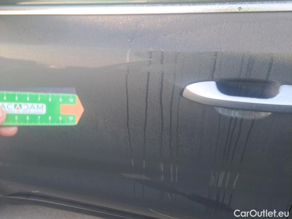  KIA  Sportage KIA  1.6MHEV Drive 100kW(136CV) 4x2(Crist Tintados)(CX) #18