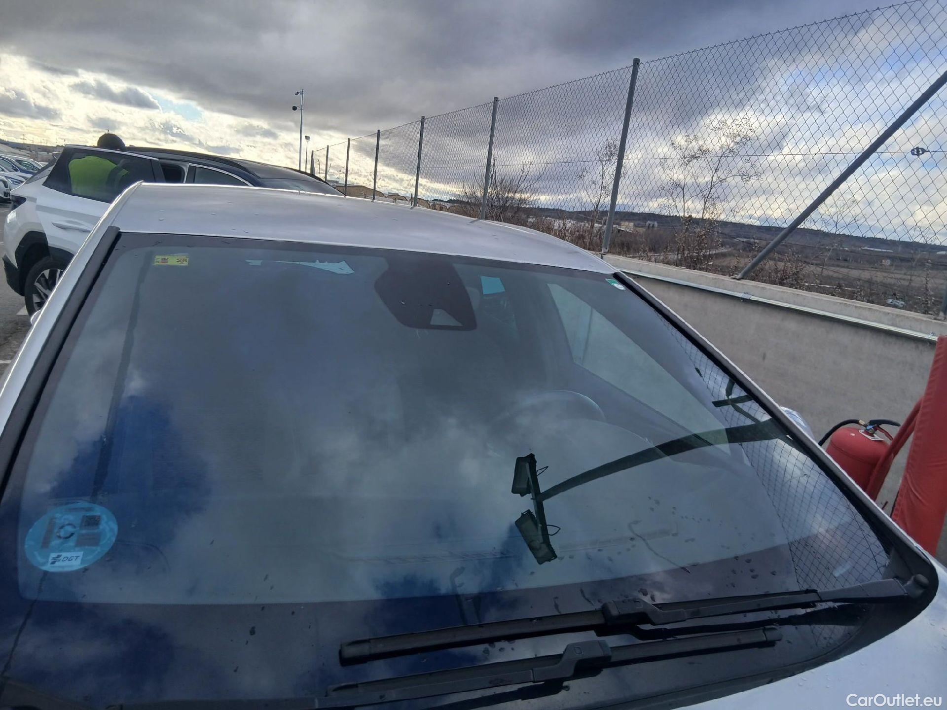  Opel  Astra OPEL  / 2019 / 5P / berlina con portón 1.2T SHL 81kW (110CV) GS Line #9