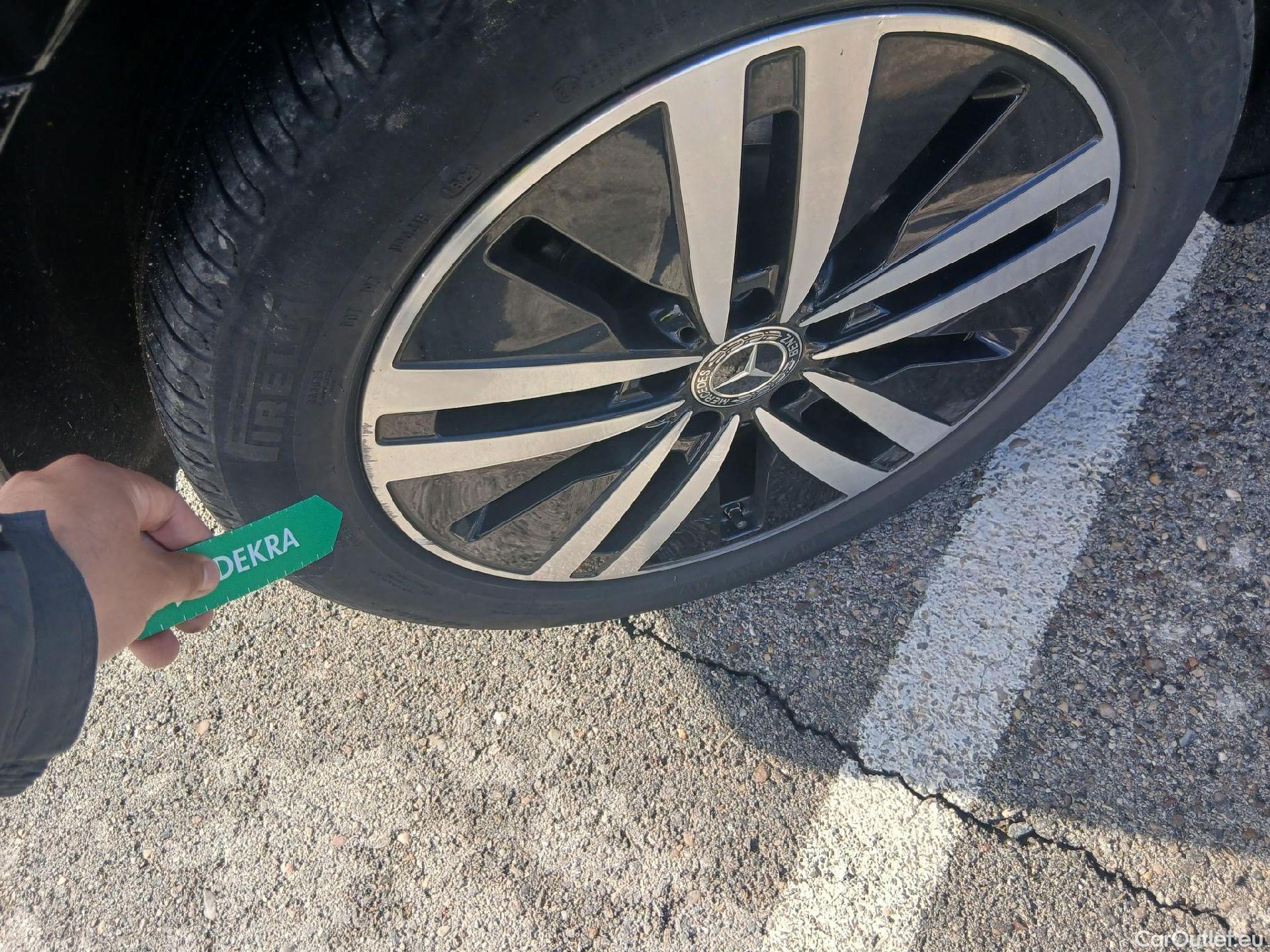  Mercedes  A-Klasse MERCEDES-BENZ Clase A / 2018 / 4P / sedán Sedán A 250 e #15