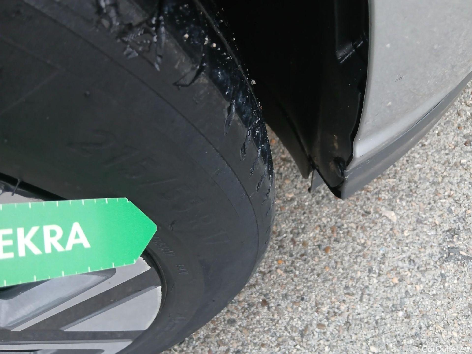  Hyundai  Konna HYUNDAI Kona / 2020 / 5P / todoterreno 100kW EV Maxx #10