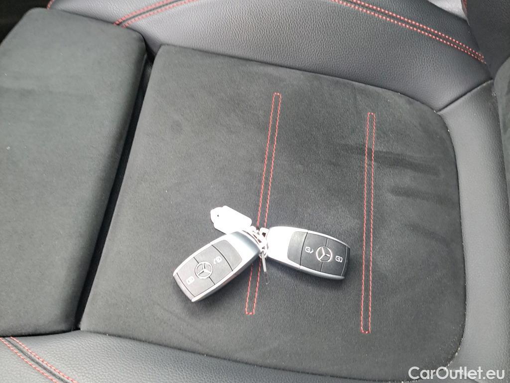  Mercedes  A-Klasse MERCEDES-BENZ Clase A / 2018 / 5P / berlina con portón A 250 e #10