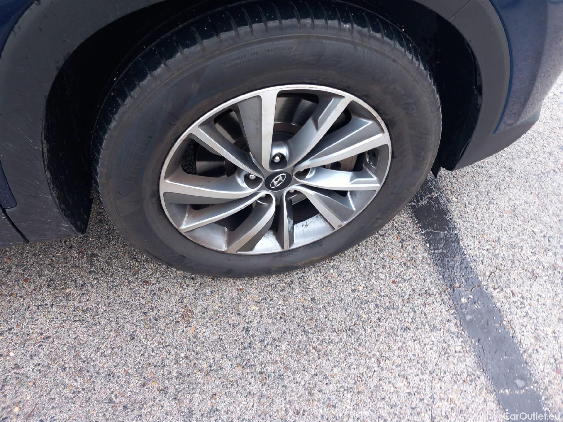  Hyundai  Santa Fe HYUNDAI  / 2018 / 5P / todoterreno 2.2 CRDi Tecno Auto 4x2 SR #34