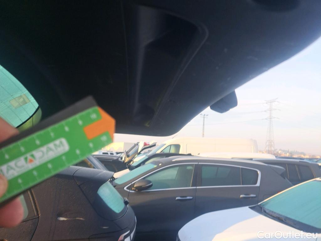  KIA  Sportage KIA  1.6MHEV Drive 100kW(136CV) 4x2(Crist Tintados)(CX) #16