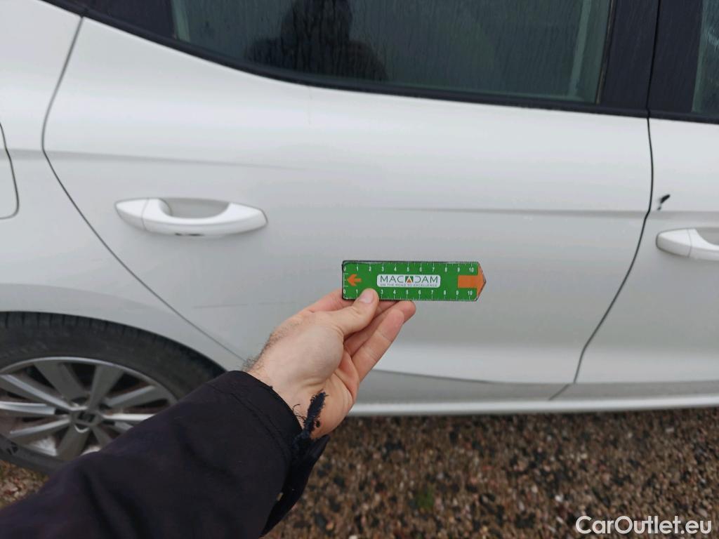  Seat  Ibiza SEAT  / 2017 / 5P / berlina con portón 1.0 TSI 81kW (110CV) Style Plus(SP) #3