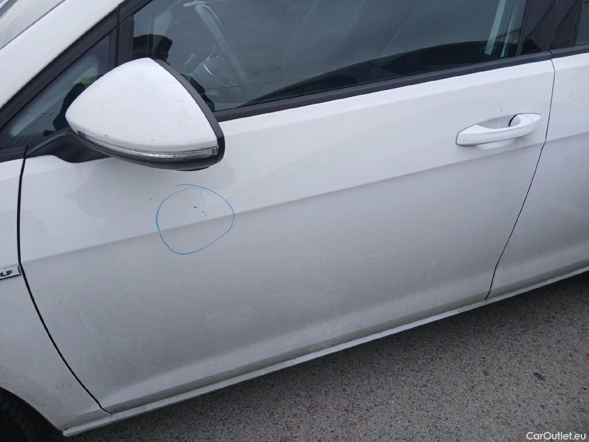  Volkswagen  Golf  VOLKSWAGEN / 2016 / 5P / berlina con portón ePower 110 kW (136CV) #5