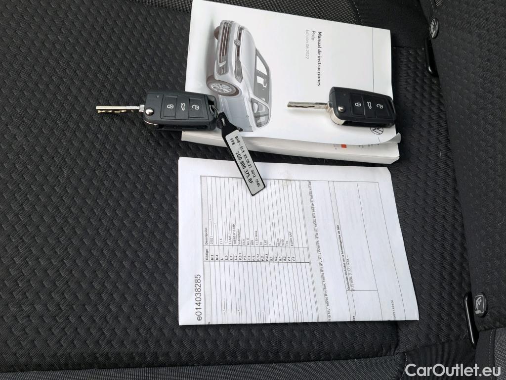  Volkswagen  Polo VOLKSWAGEN  / 2021 / 5P / berlina con portón Life 1.0 TSI 70kW (95CV) #13