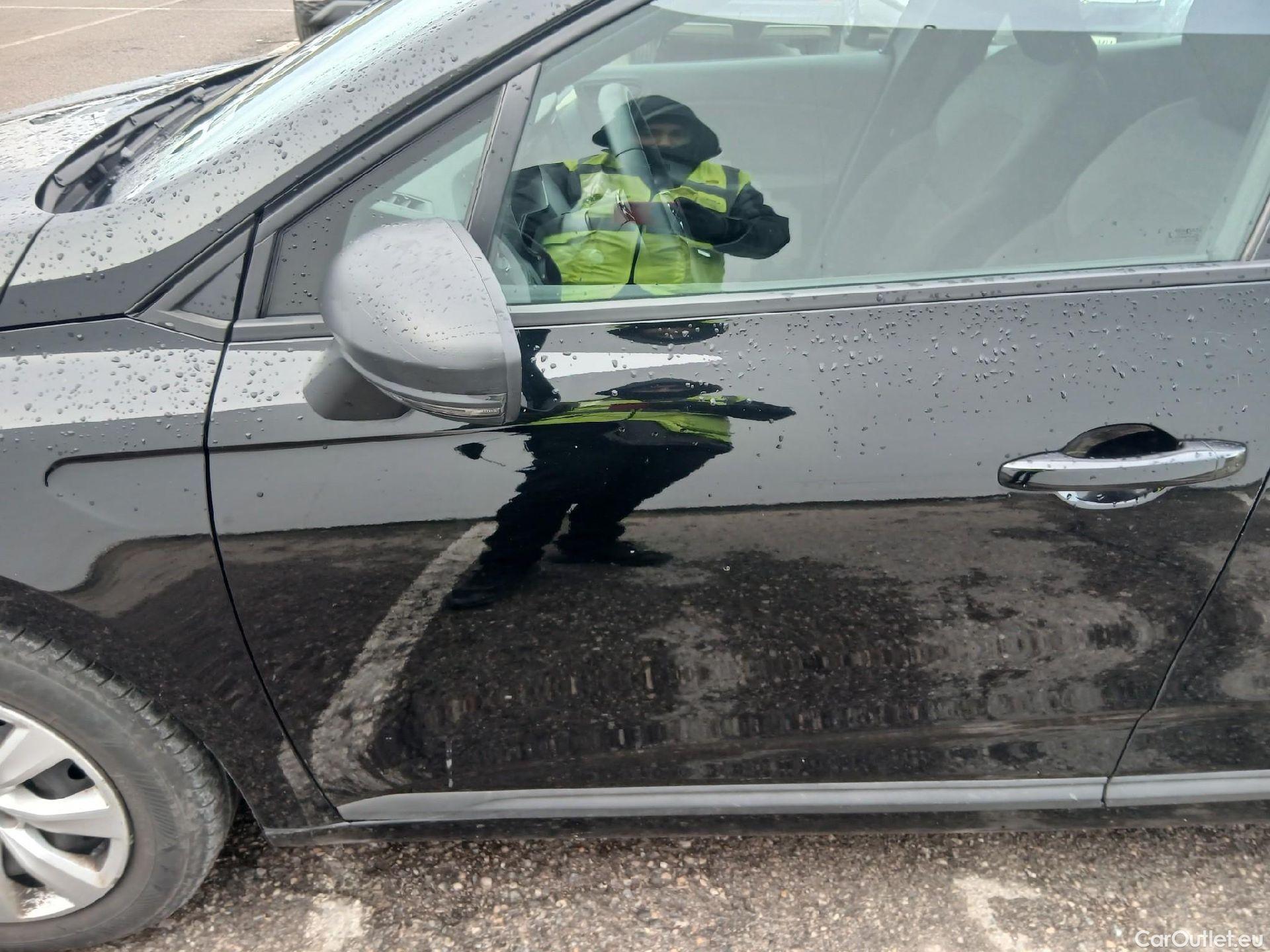  Renault  Clio RENAULT  / 2019 / 5P / berlina con portón Business Blue dCi 74kW (100CV) #11