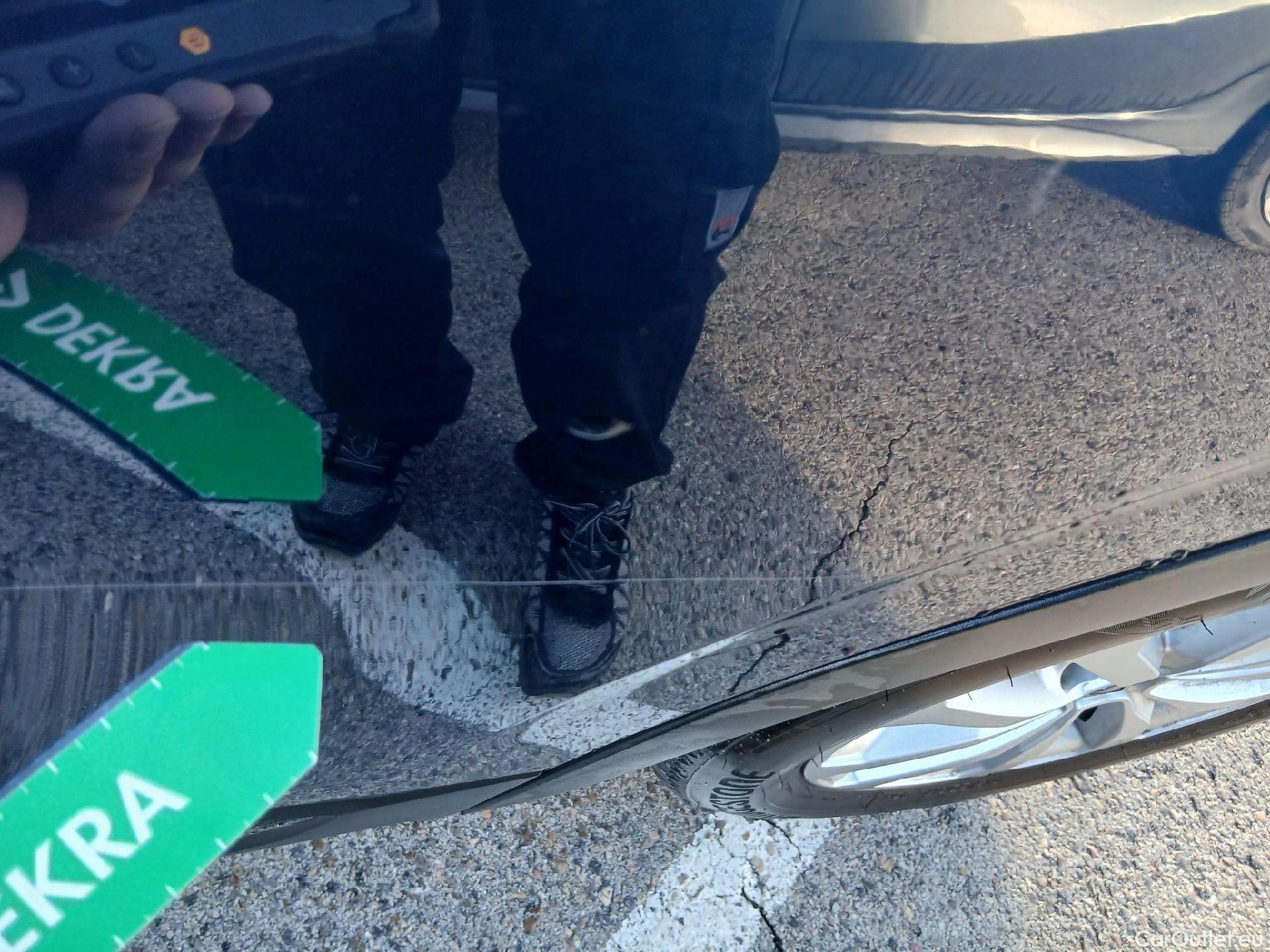  Renault  Kadjar RENAULT  / 2019 / 5P / crossover Intens Blue dCi 85kW (115CV) #11