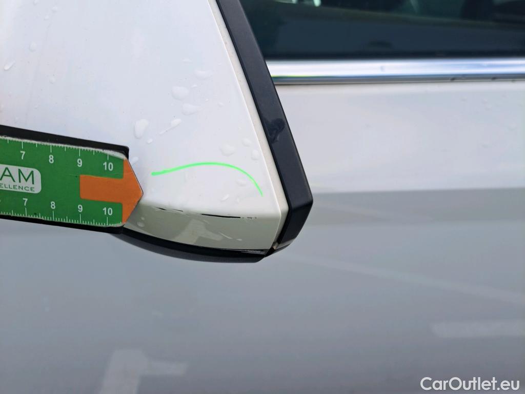  Skoda  Octavia SKODA  / 2020 / 5P / familiar Combi 2.0 TDI 110kW (150CV) DSG Style #32