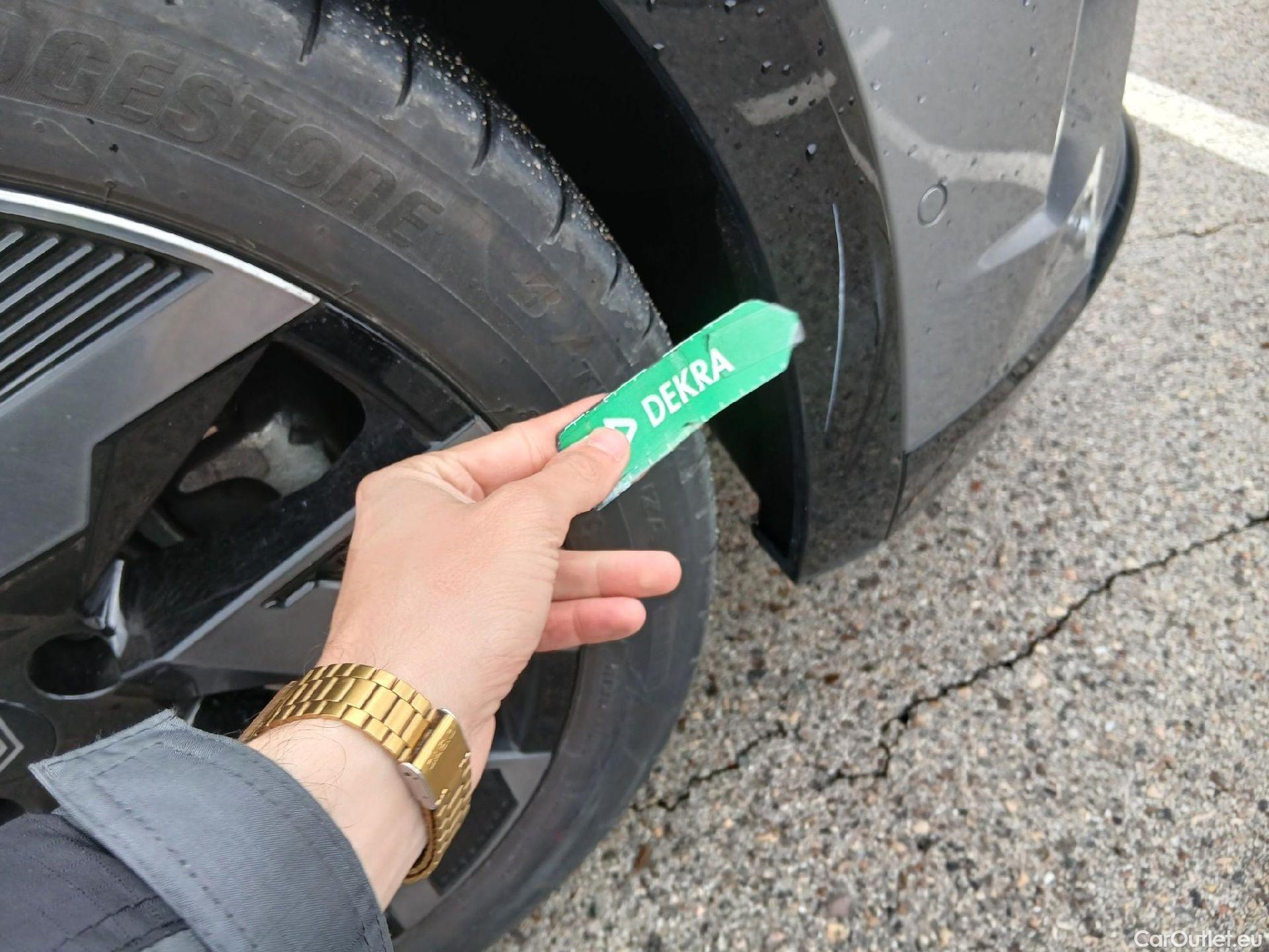  Renault  Austral RENAULT Rafale / 2024 / 5P / crossover Esprit Alpine E-Tech full hybrid 147kW #19