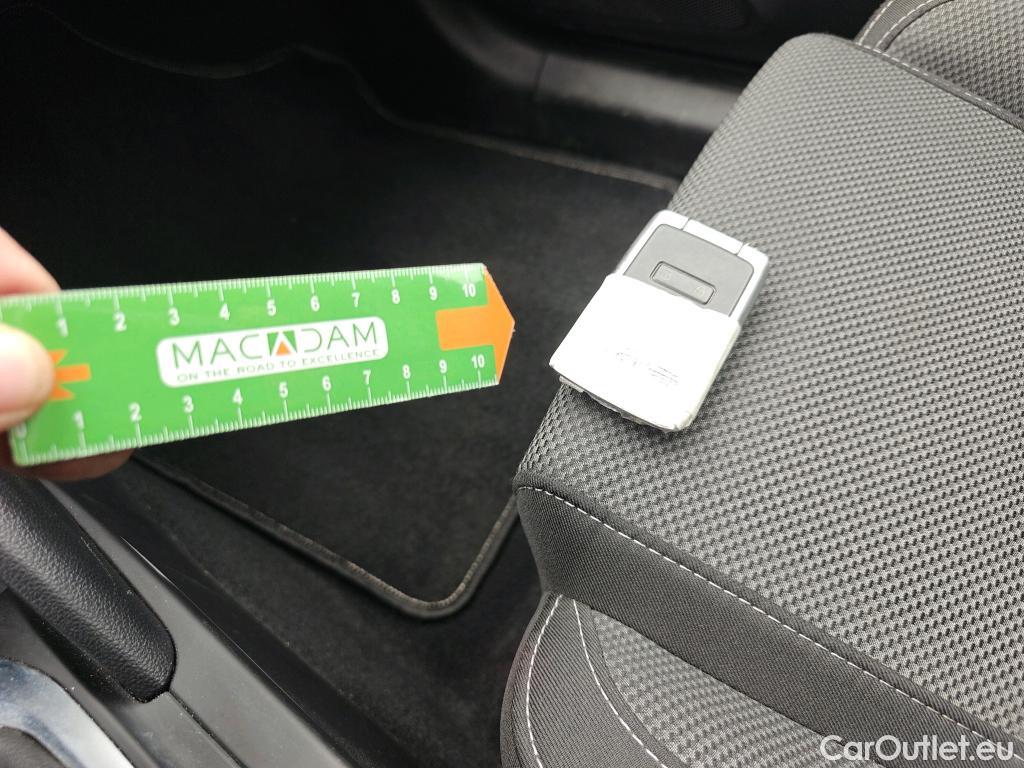  Renault  Megane RENAULT Mégane / 2020 / 5P / berlina con portón Equilibre Blue dCi 85 kW (115CV)-SS #2