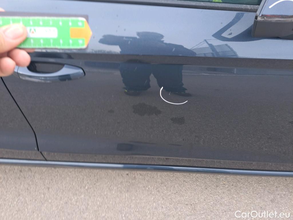  Seat  Ibiza SEAT  / 2017 / 5P / berlina con portón 1.6 TDI 70kW (95CV) Style #25