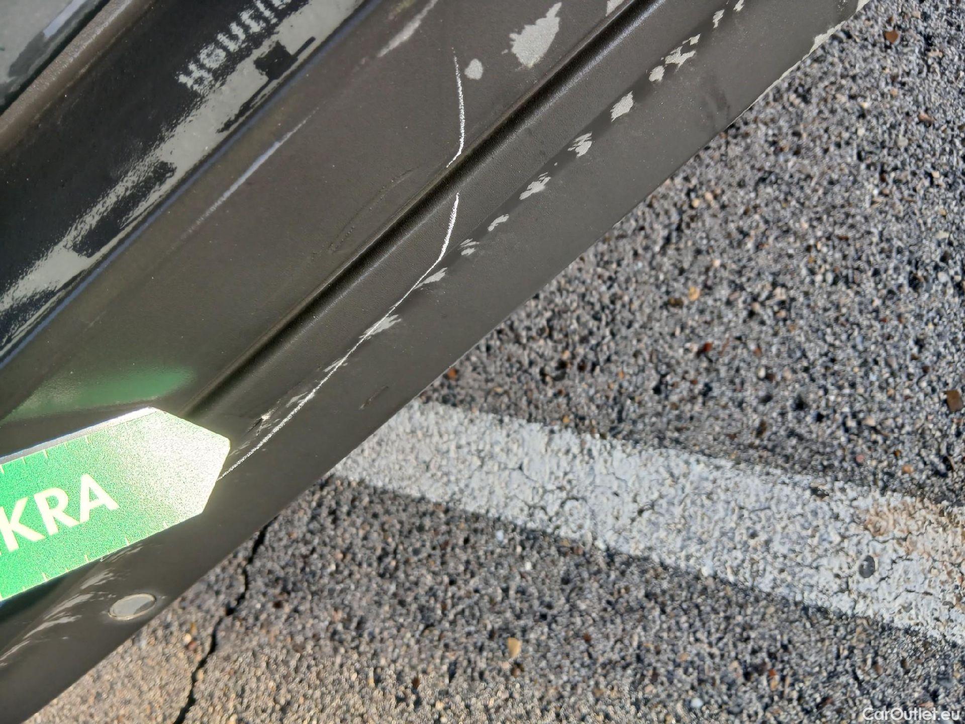  Renault  Kadjar RENAULT  / 2019 / 5P / crossover Intens Blue dCi 85kW (115CV) #13