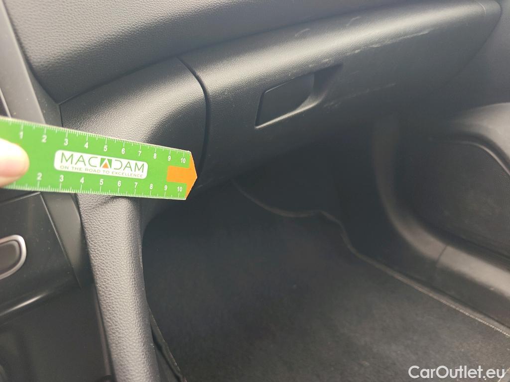  Renault  Megane RENAULT Mégane / 2020 / 5P / berlina con portón Equilibre Blue dCi 85 kW (115CV)-SS #12