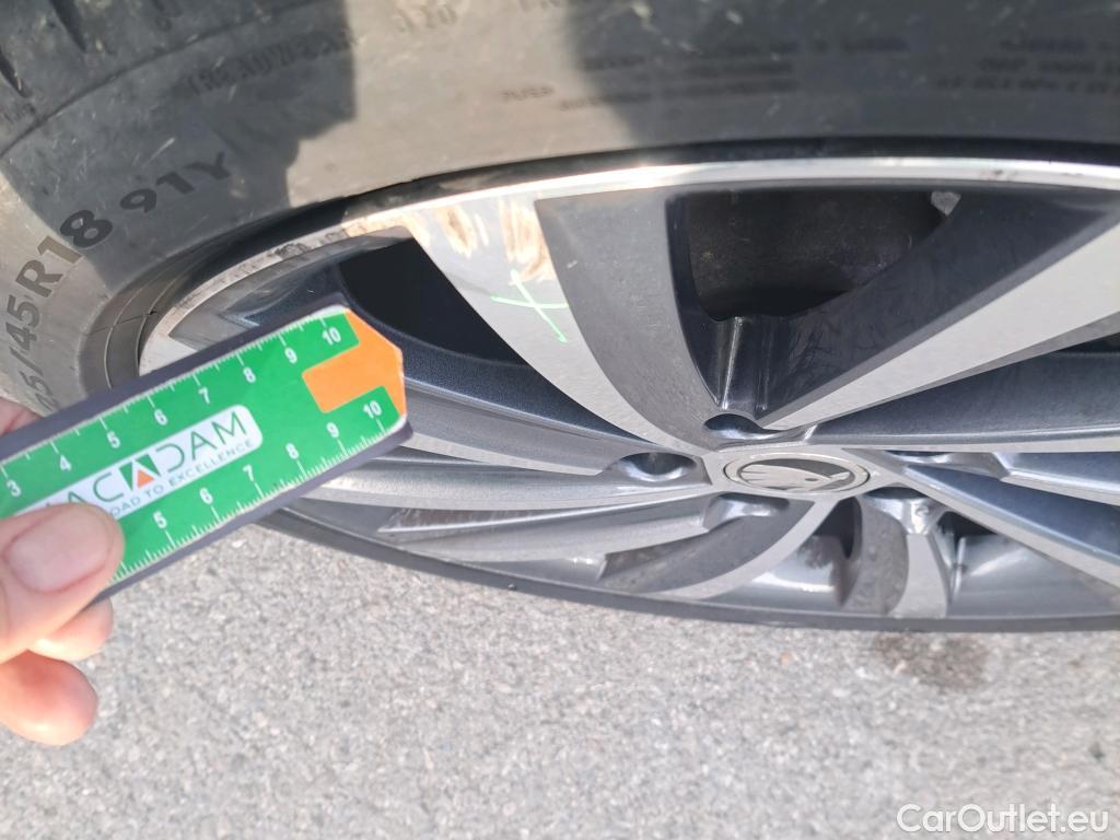  Skoda  Octavia SKODA  / 2020 / 5P / familiar Combi 2.0 TDI 110kW (150CV) DSG Style #13