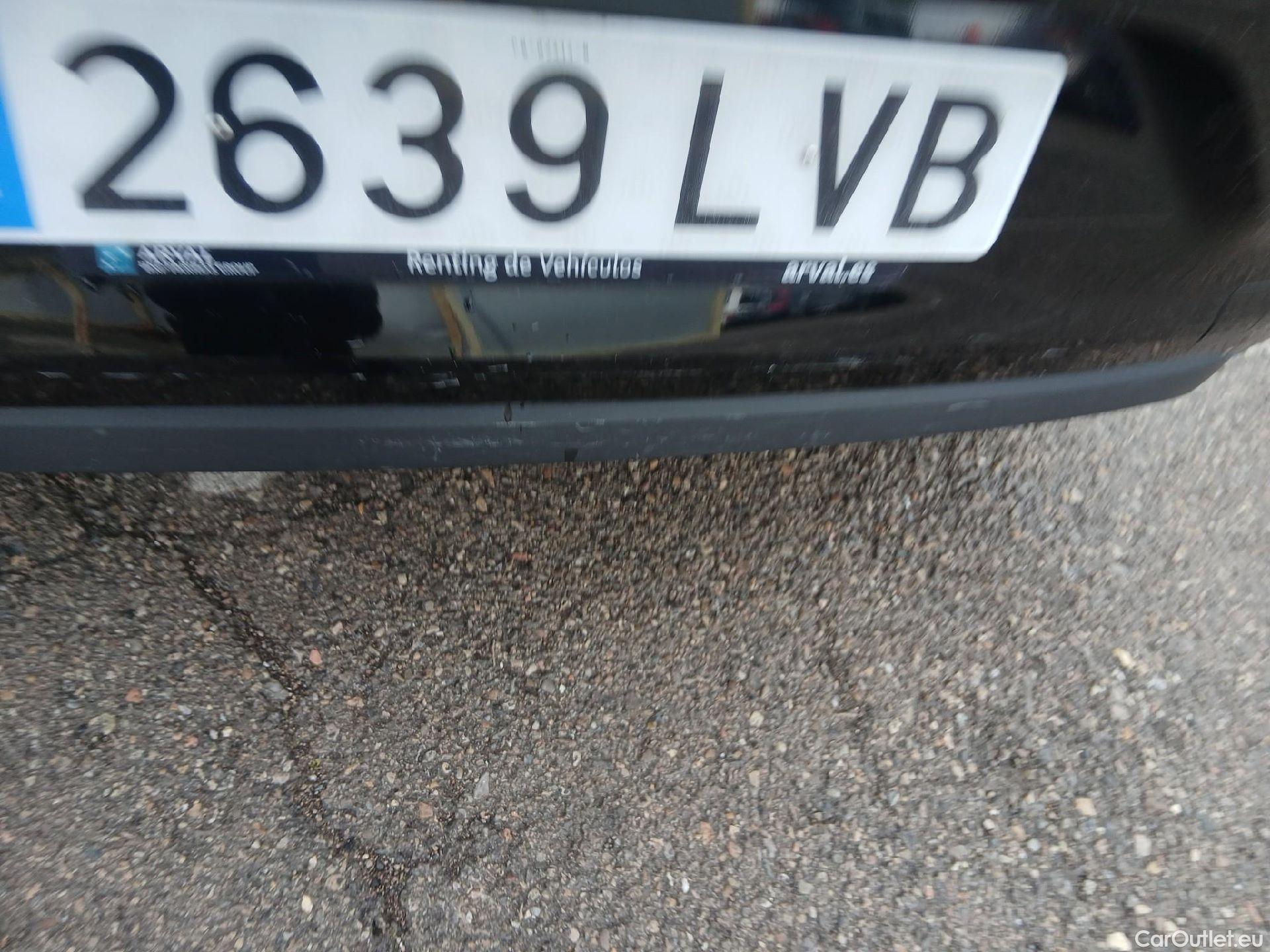  Renault  Clio RENAULT  / 2019 / 5P / berlina con portón Business Blue dCi 74kW (100CV) #22