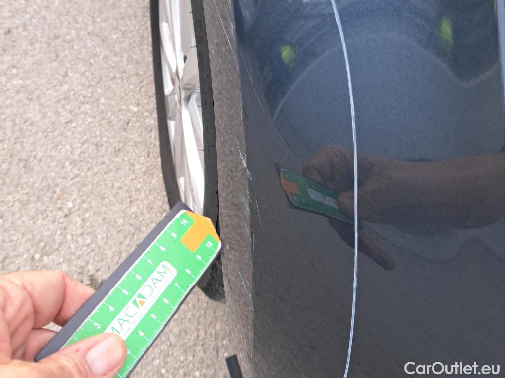  Seat  Ibiza SEAT  / 2017 / 5P / berlina con portón 1.6 TDI 70kW (95CV) Style #21