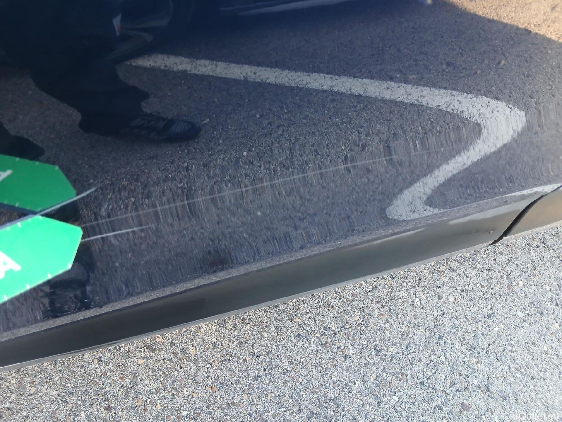  Renault  Kadjar RENAULT  / 2019 / 5P / crossover Intens Blue dCi 85kW (115CV) #8