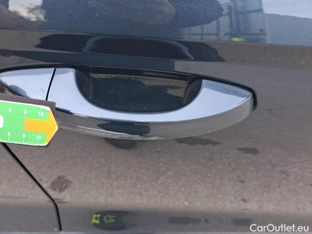  Seat  Ibiza SEAT  / 2017 / 5P / berlina con portón 1.6 TDI 70kW (95CV) Style #32