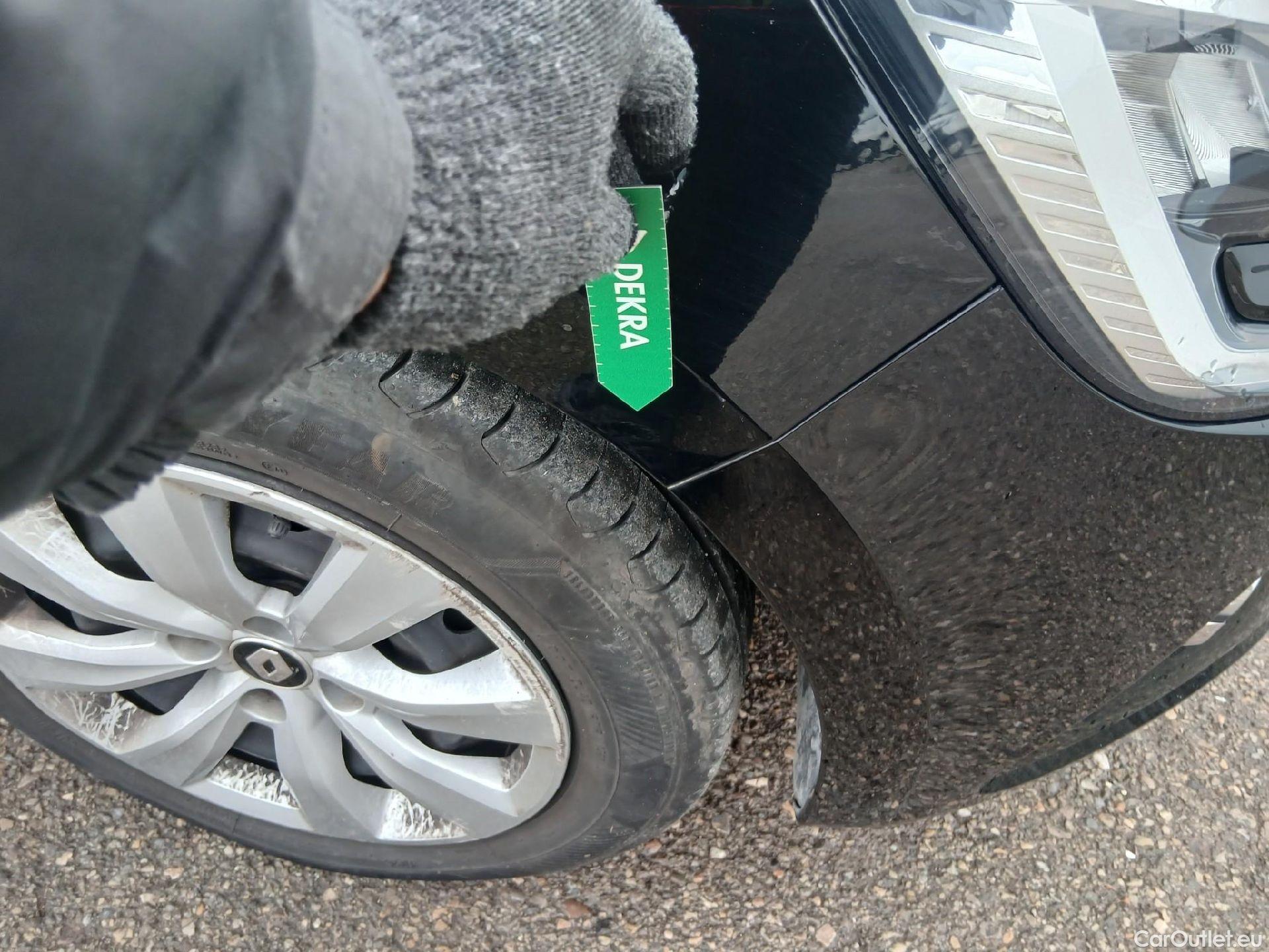  Renault  Clio RENAULT  / 2019 / 5P / berlina con portón Business Blue dCi 74kW (100CV) #34