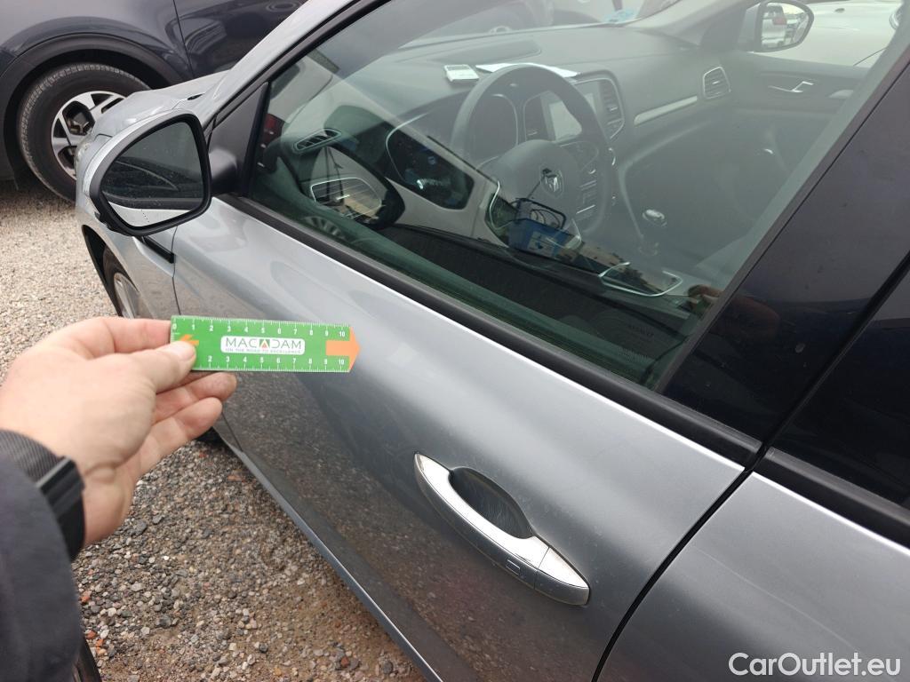  Renault  Megane RENAULT Mégane / 2020 / 5P / berlina con portón Equilibre Blue dCi 85 kW (115CV)-SS #3