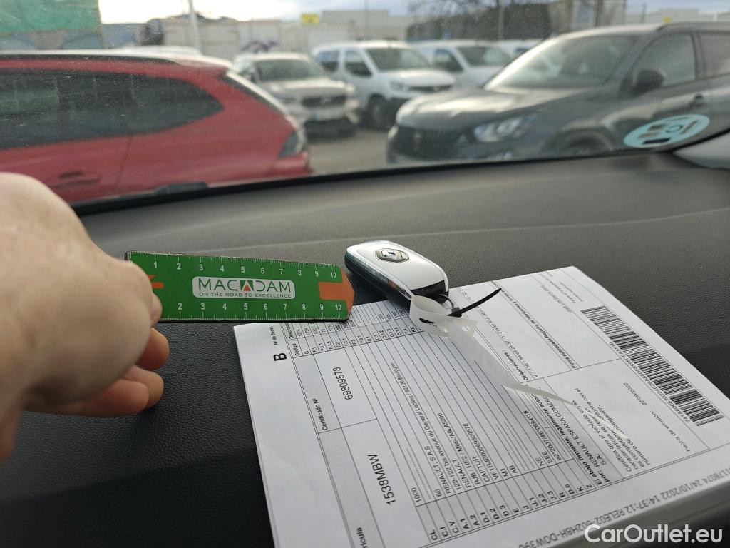  Renault  Captur RENAULT  / 2020 / 5P / todoterreno Intens TCe 90 #1