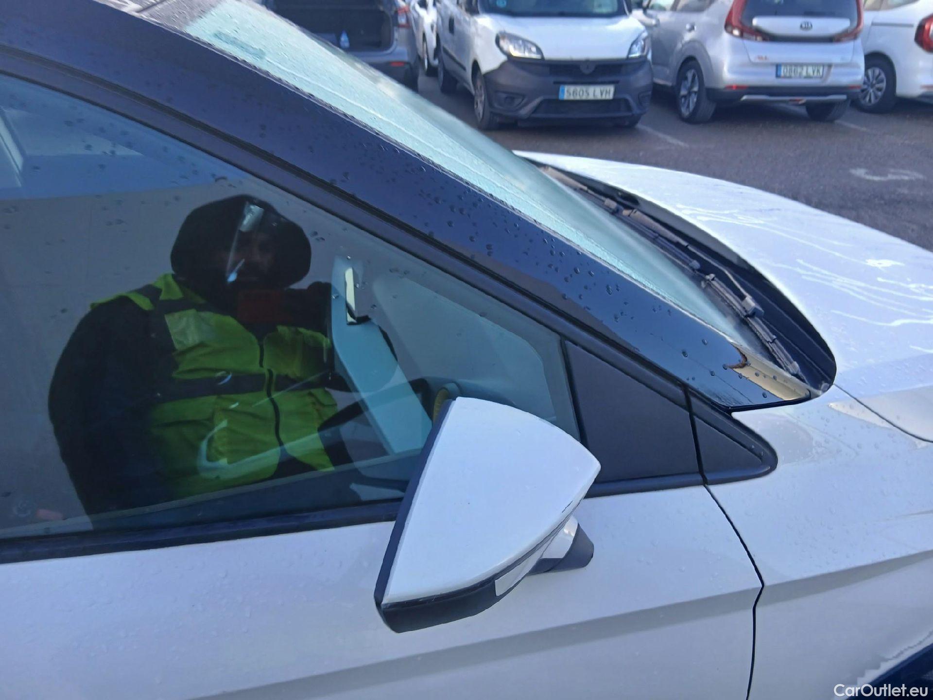  Seat  Arona SEAT  / 2017 / 5P / todoterreno 1.0 TSI 81kW (110CV) Style Plus (AC) #18