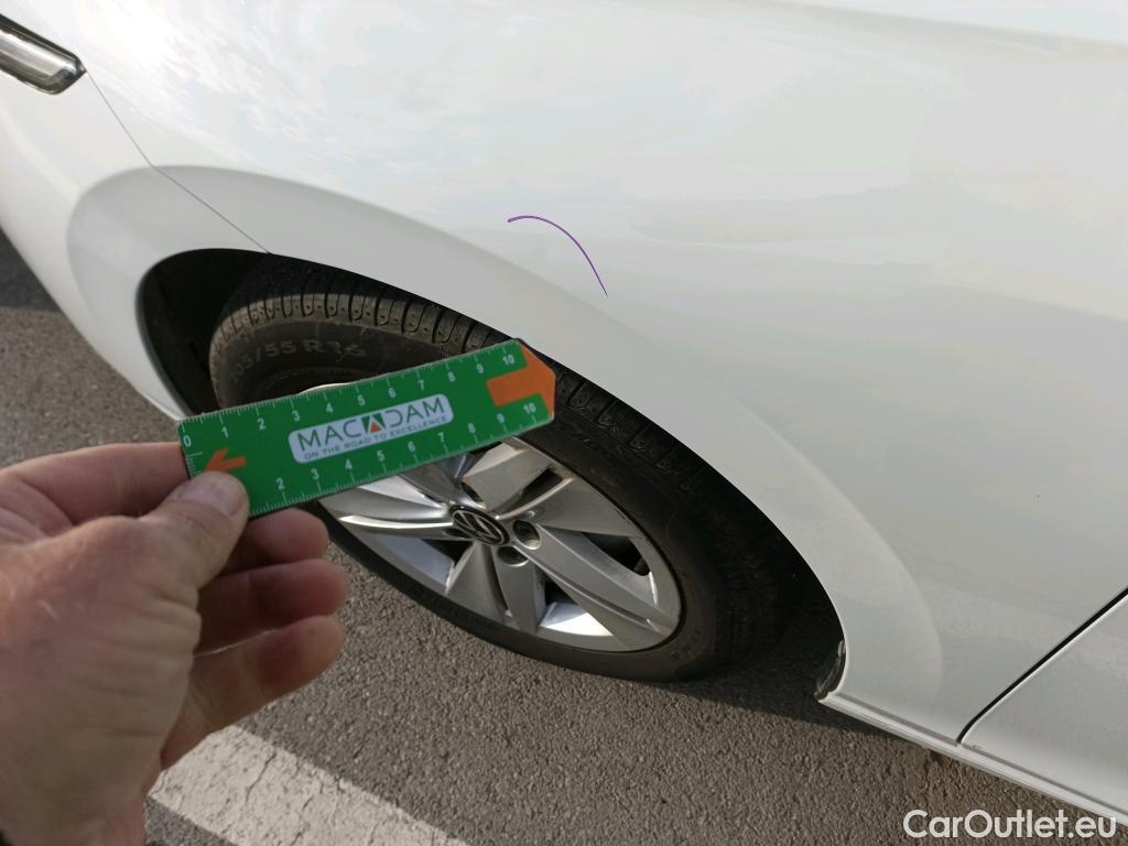  Volkswagen  Golf  VOLKSWAGEN / 2020 / 5P / familiar 2.0 TDI 85kW (115CV) DSG Variant #9