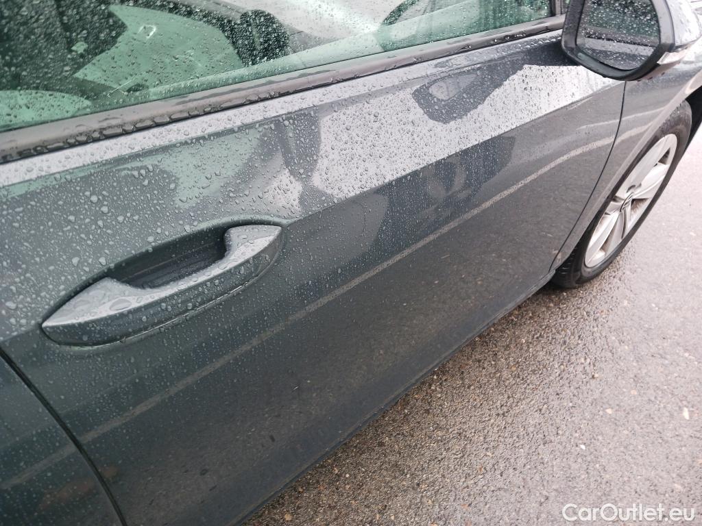  Volkswagen  Golf  VOLKSWAGEN / 2020 / 5P / berlina con portón 1.0 TSI 81kW (110CV) #18