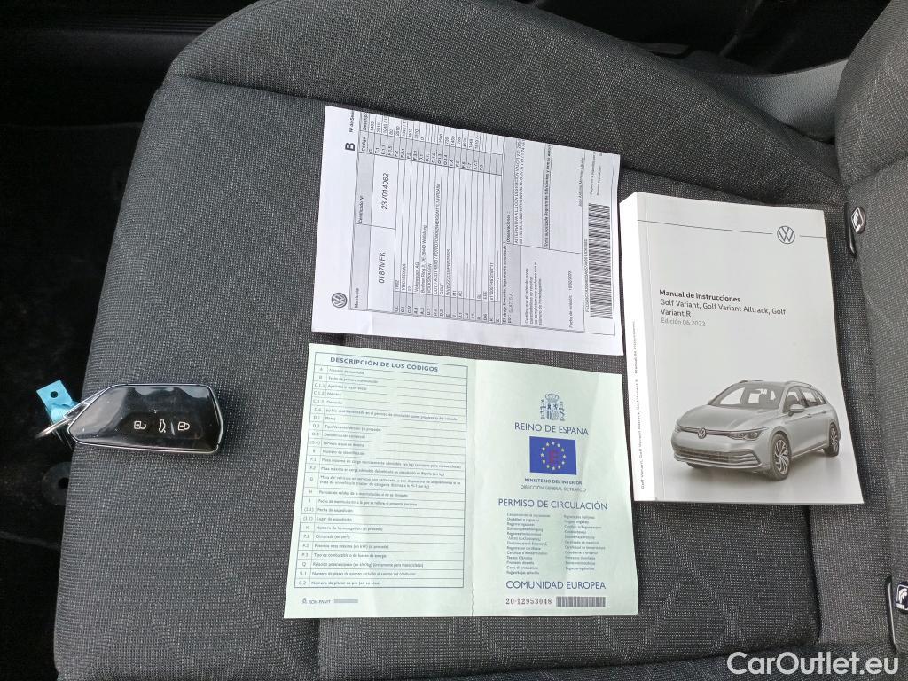  Volkswagen  Golf  VOLKSWAGEN / 2020 / 5P / familiar 2.0 TDI 85kW (115CV) DSG Variant #1