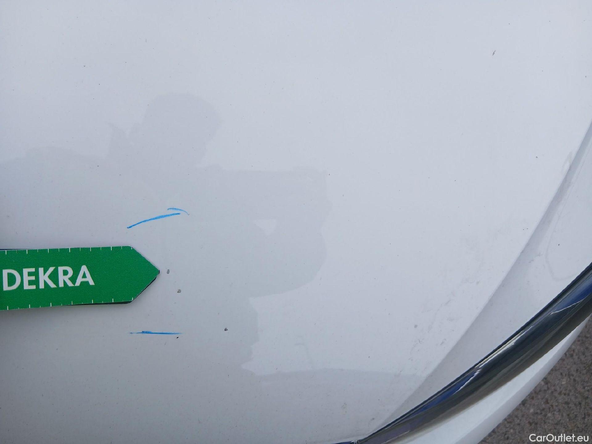  Volkswagen  Golf  VOLKSWAGEN / 2016 / 5P / berlina con portón ePower 110 kW (136CV) #11