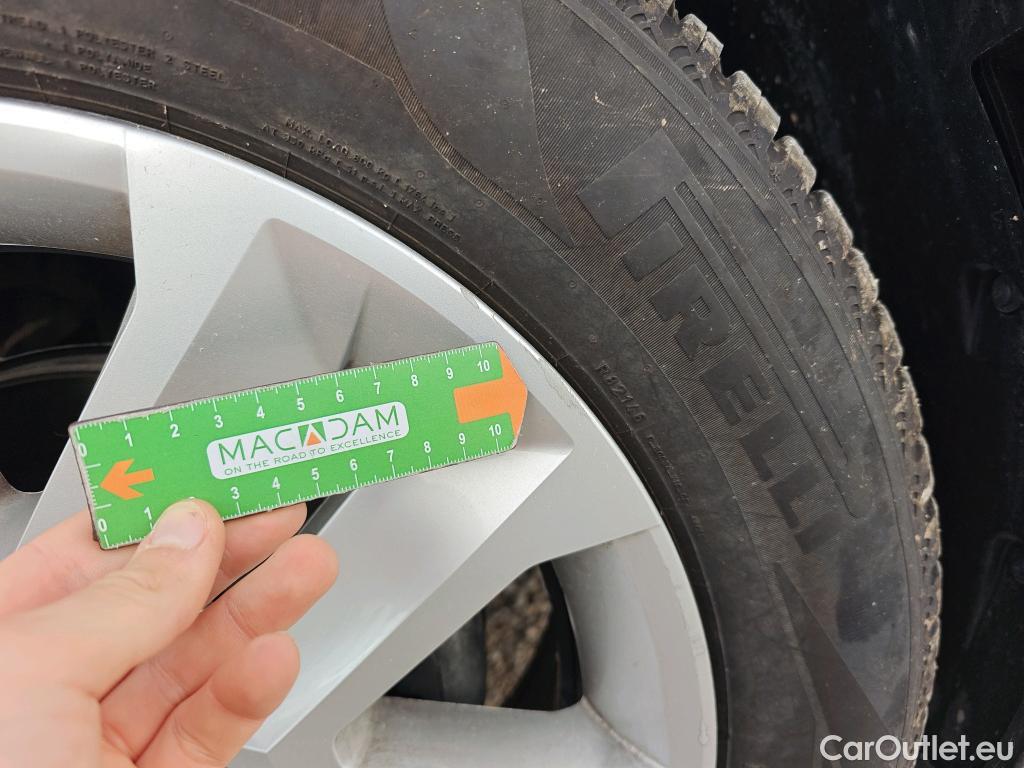  Renault  Captur RENAULT  / 2020 / 5P / todoterreno Intens TCe 90 #34