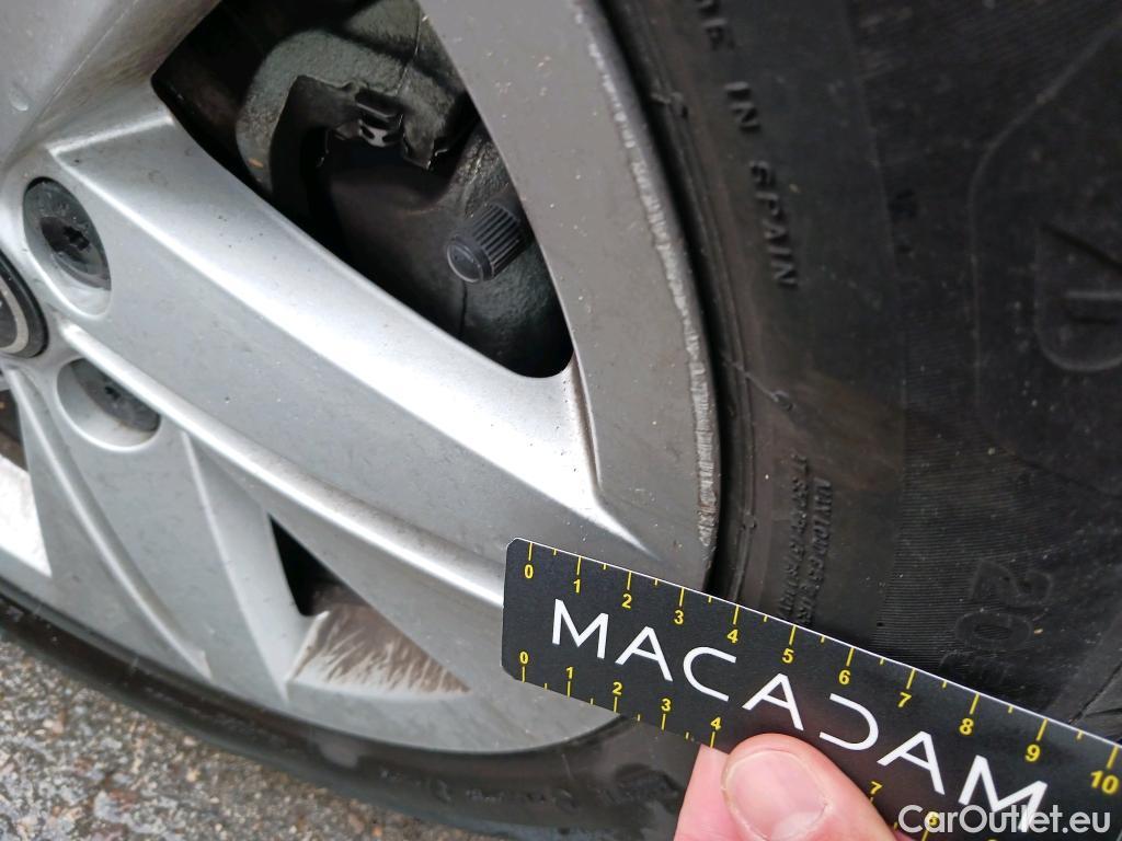  Volkswagen  Golf  VOLKSWAGEN / 2020 / 5P / berlina con portón 1.0 TSI 81kW (110CV) #5