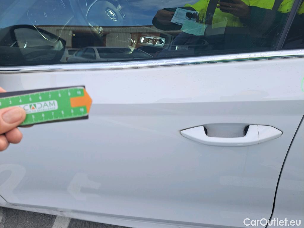  Skoda  Octavia SKODA  / 2020 / 5P / familiar Combi 2.0 TDI 110kW (150CV) DSG Style #35