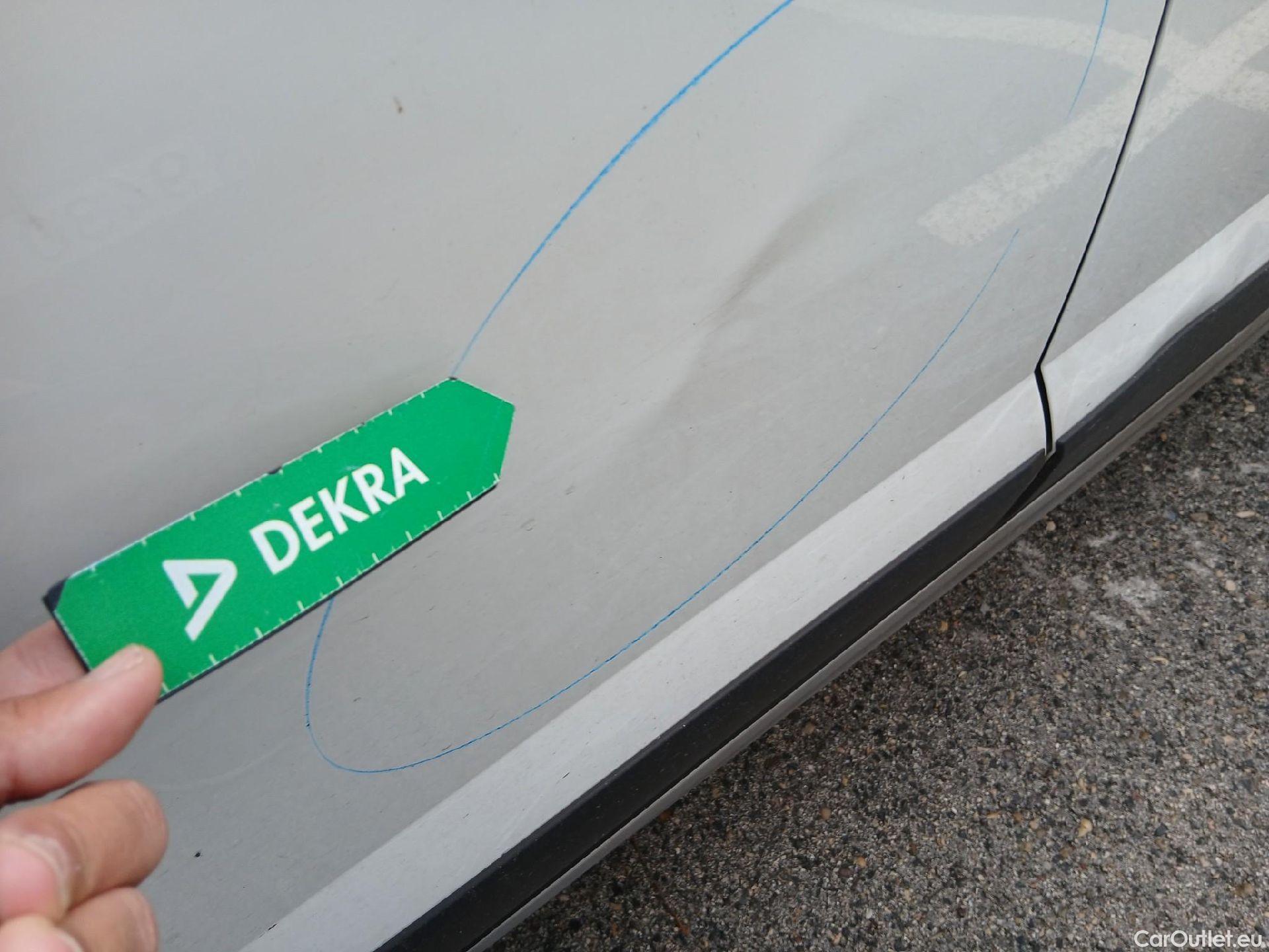  Volkswagen  Taigo VOLKSWAGEN  / 2021 / 5P / todoterreno Life 1.0 TSI 81kW (110CV) DSG #31