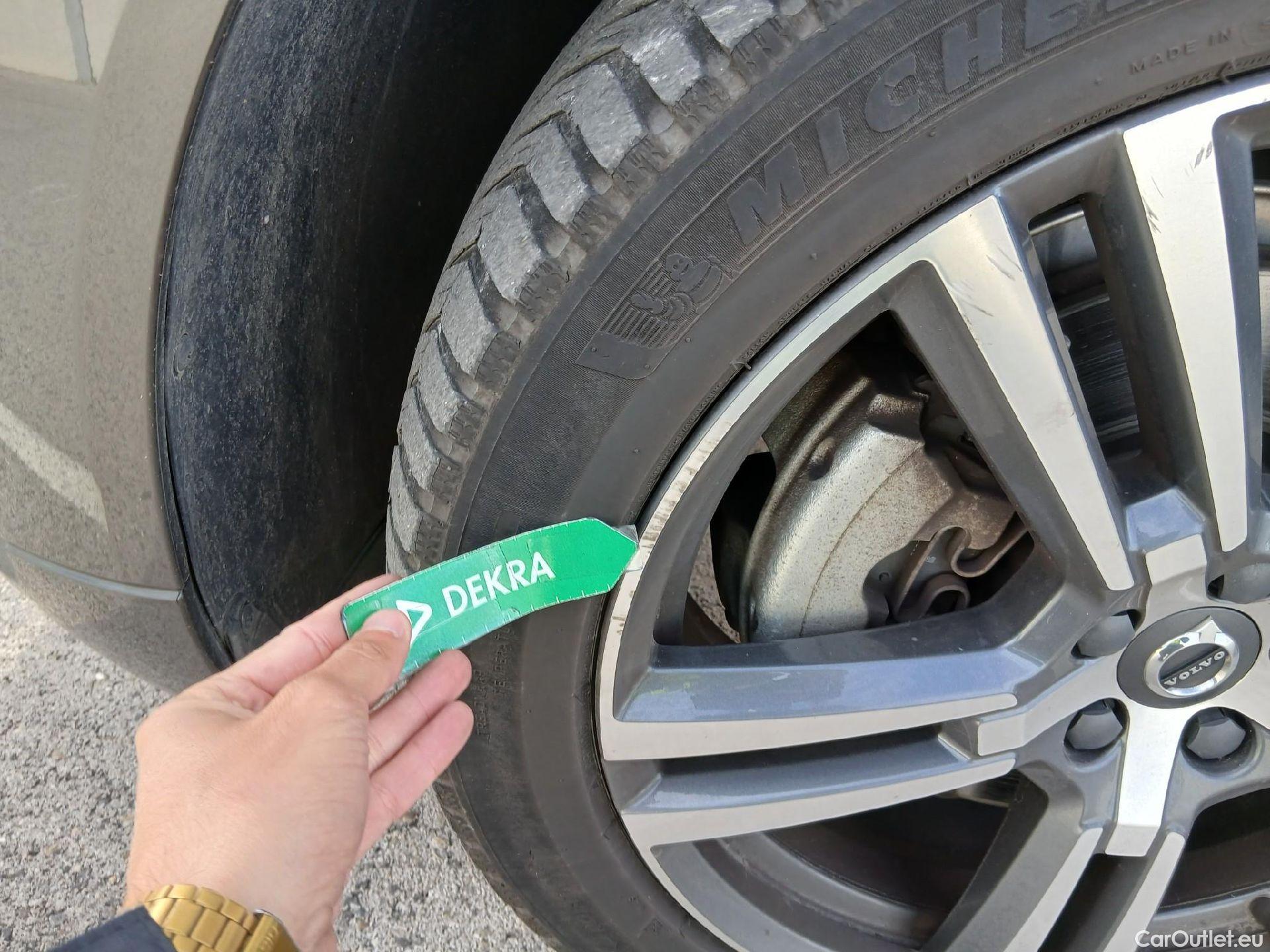  Volvo  XC60 VOLVO  / 2017 / 5P / todoterreno 2.0 T6 AWD Recharge Inscription Auto #12