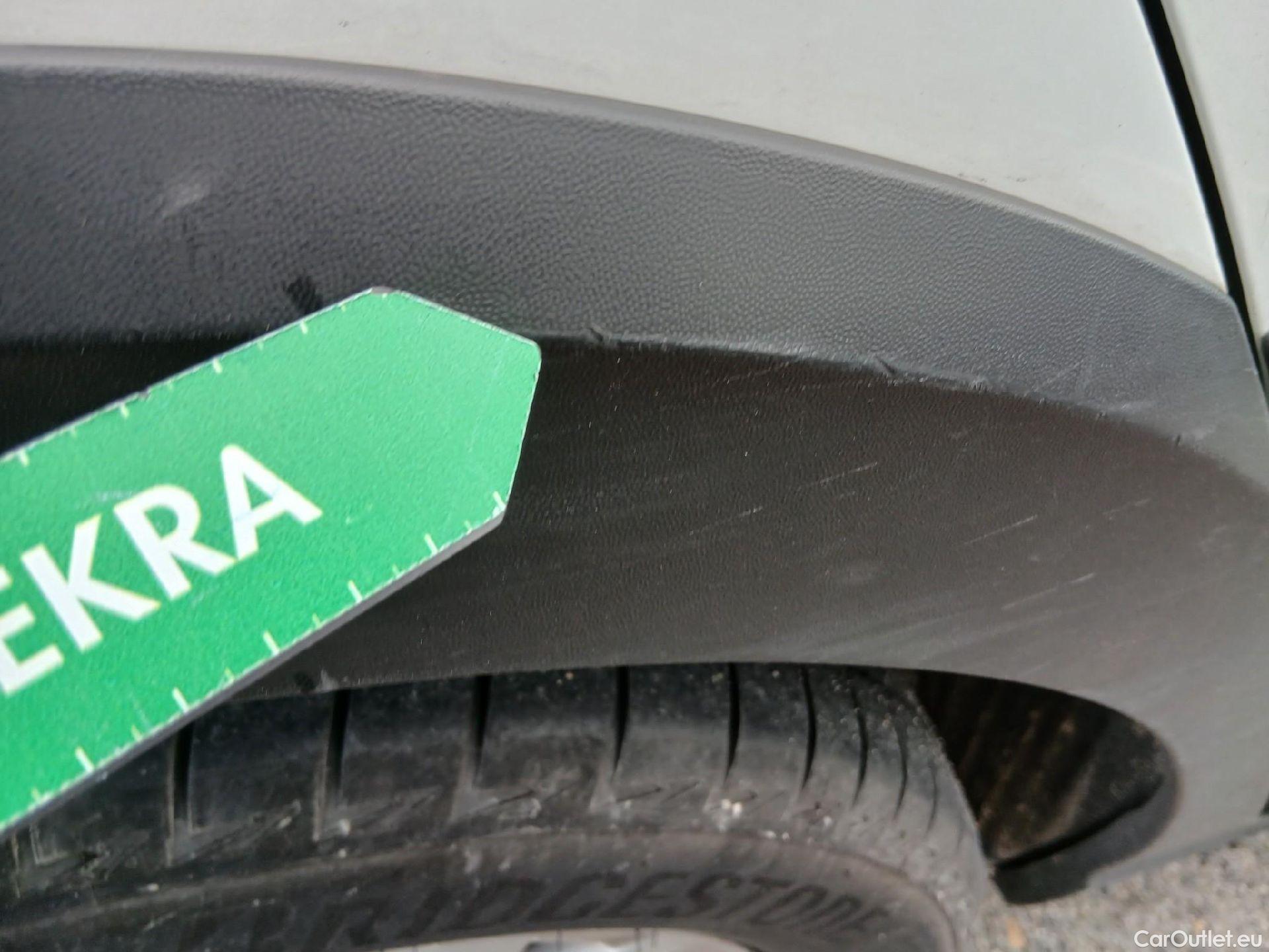  Volkswagen  Taigo VOLKSWAGEN  / 2021 / 5P / todoterreno Life 1.0 TSI 81kW (110CV) DSG #29