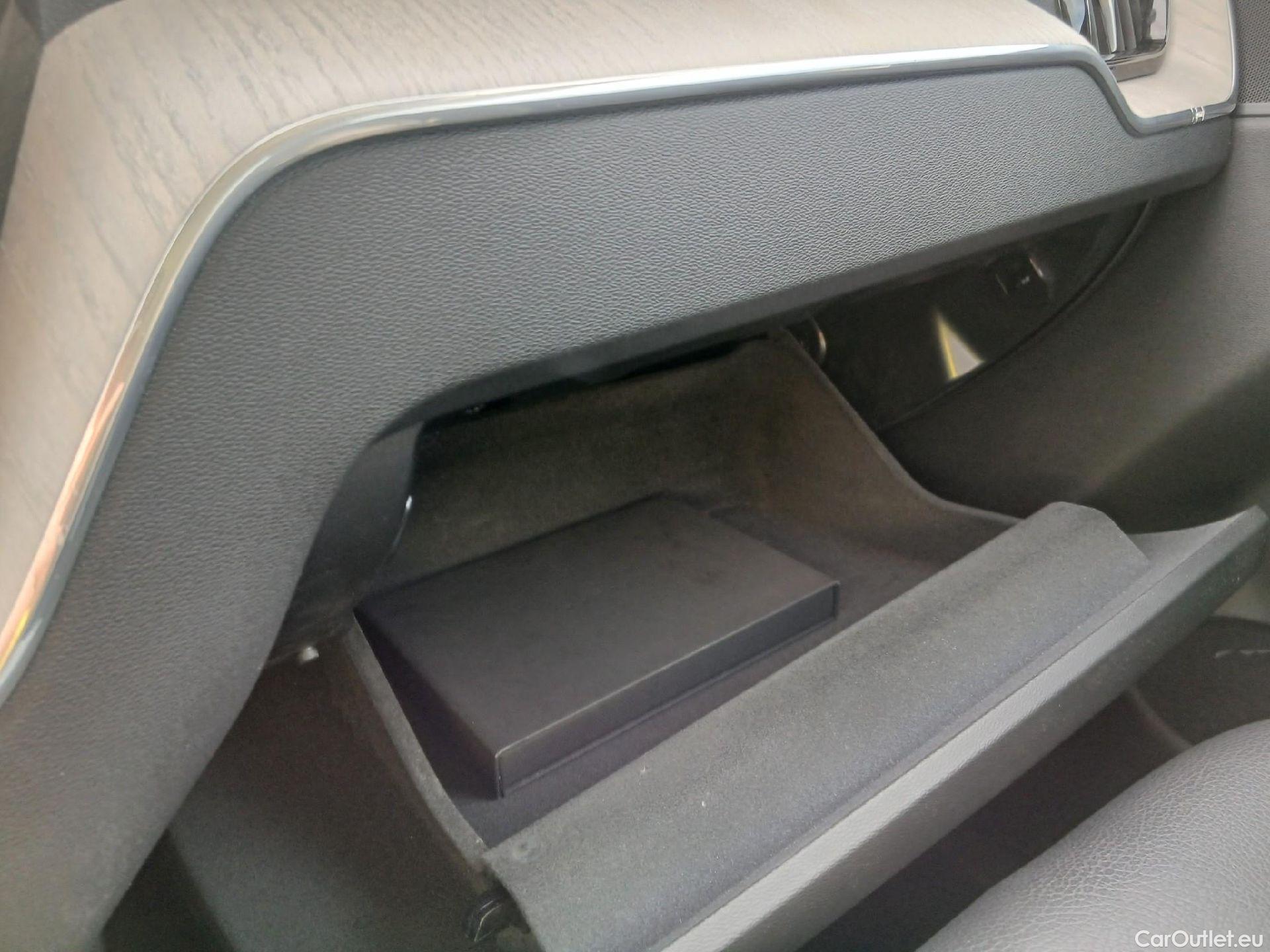  Volvo  XC60 VOLVO  / 2017 / 5P / todoterreno 2.0 T6 AWD Recharge Inscription Auto #1